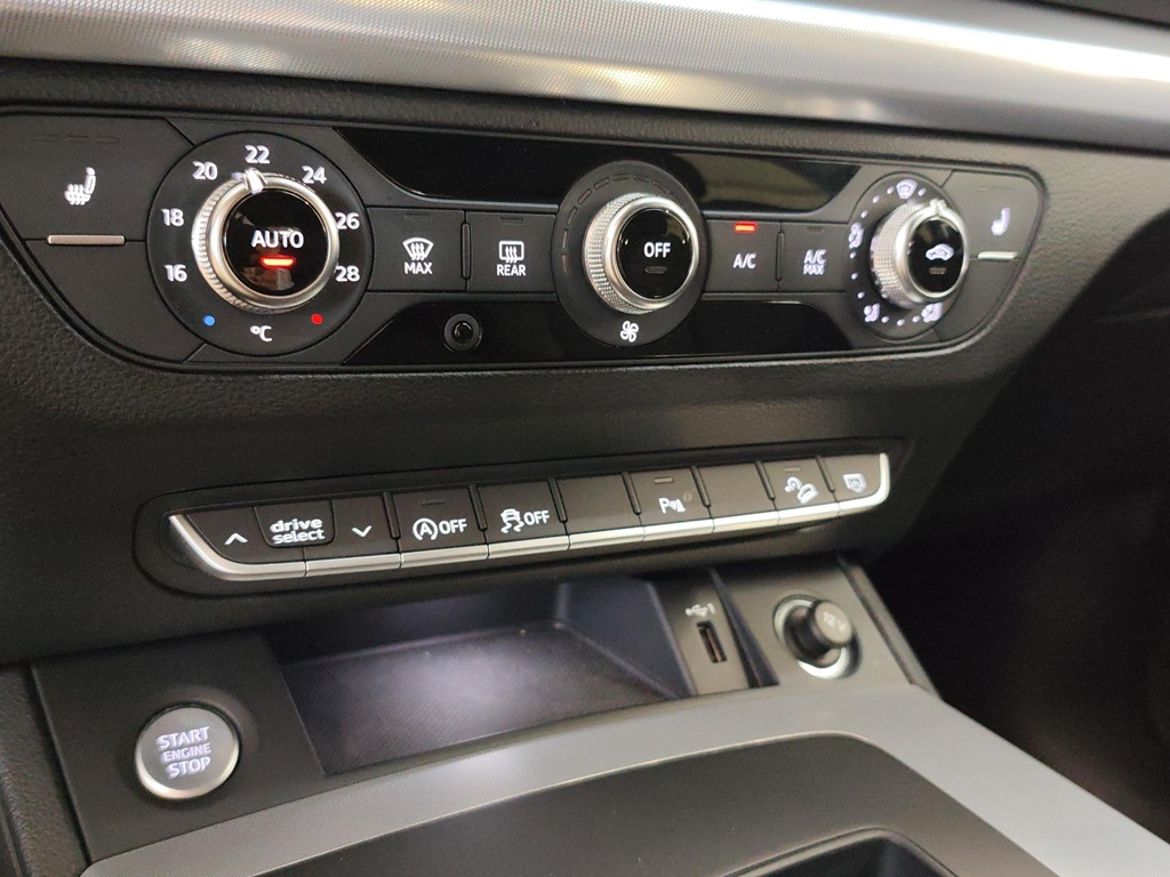Audi Audi Q5 Sportback 40 TDI quattro — bild 14