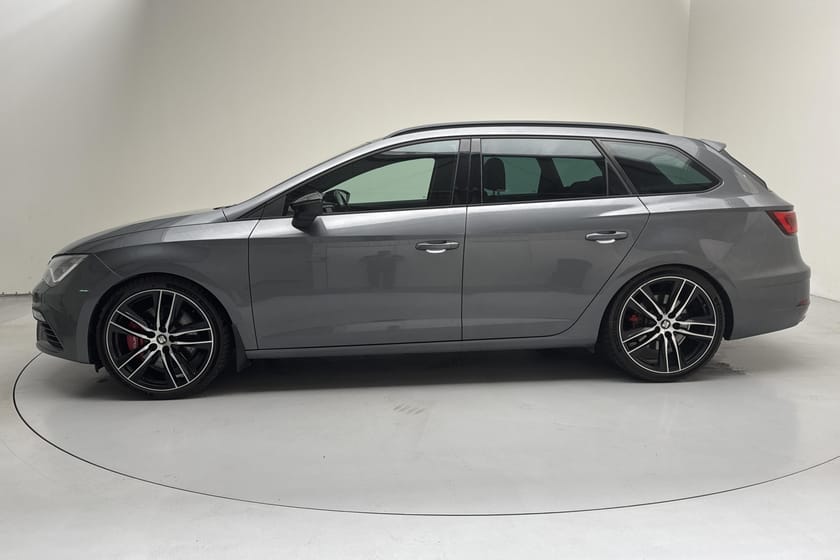 Bild 2 av SEAT León Cupra ST 2.0 TSI 4Drive (300hk) Panorama
