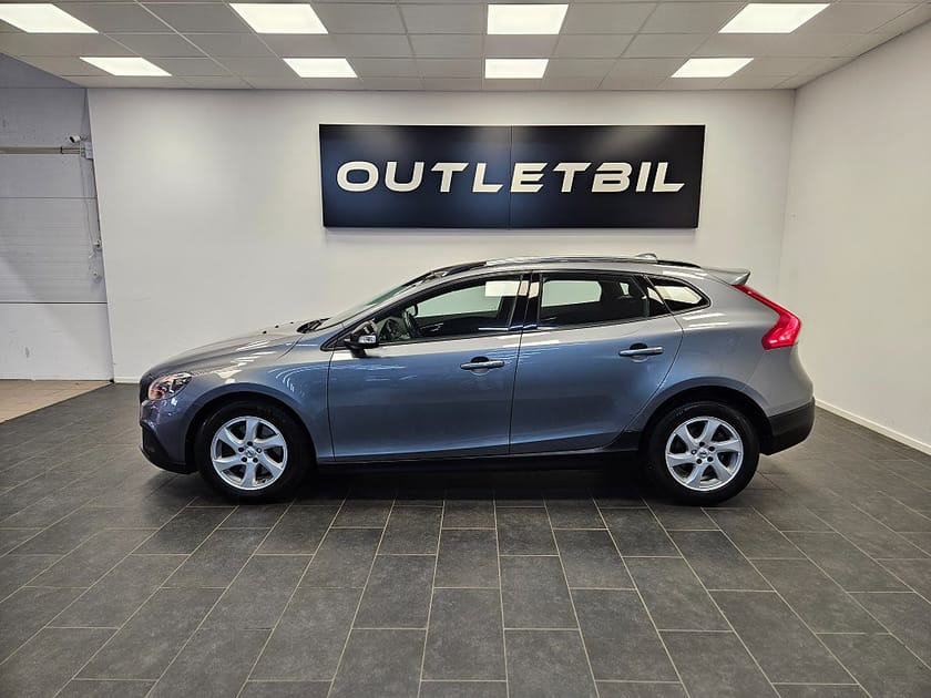 Bild 2 av Volvo V40 Cross Country T3 152hk Geartronic Kinetic Värmare PDC