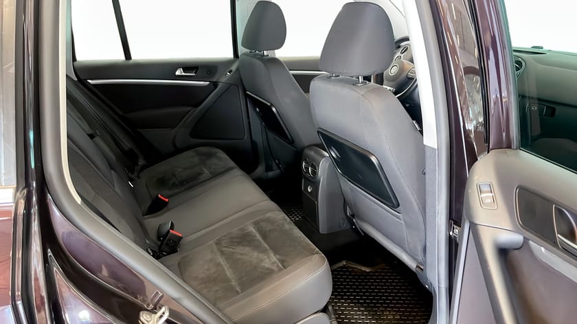 Bild 5 av Volkswagen Tiguan 2.0 TDI 4Motion Sportstolar Backkamera Bluetooth Dragkrok