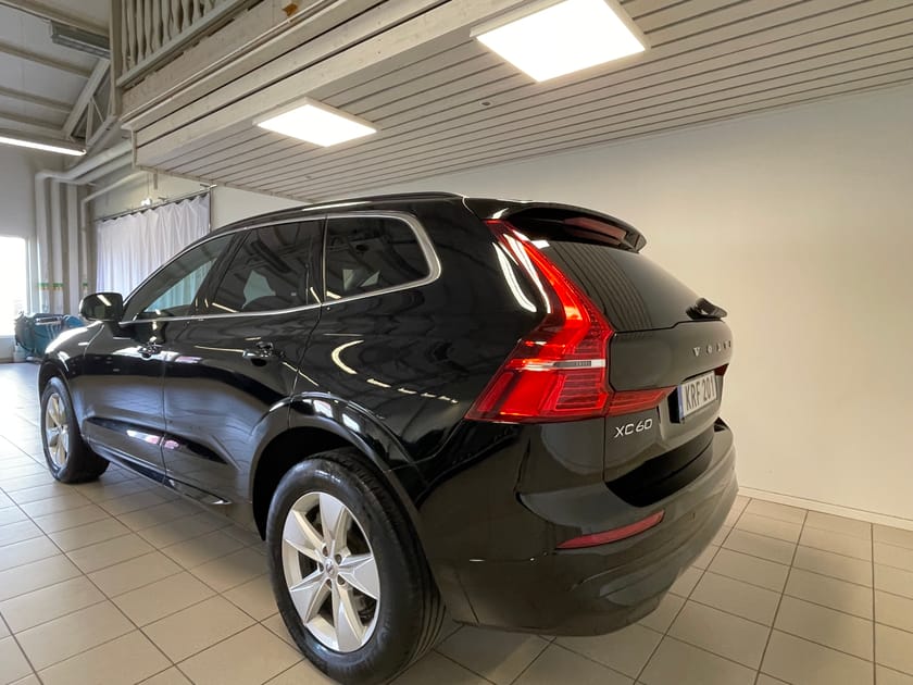 Bild 4 av Volvo XC60 B4 AWD Diesel Mom Advanced Edt II Drag