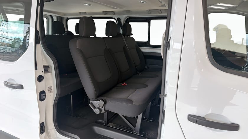 Bild 5 av Renault Trafic Passenger L2 L2H1 *Auto *9-sits *MOMS