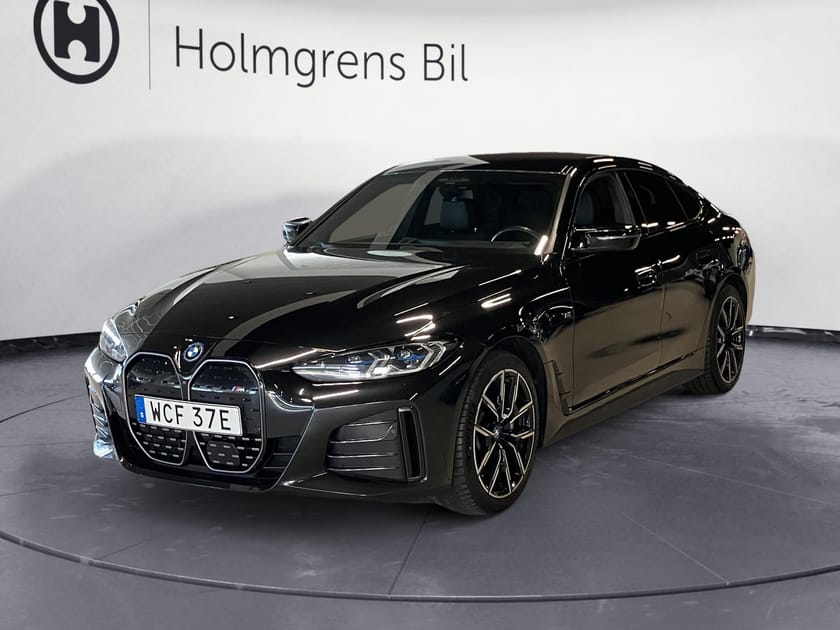 Bild 1 av BMW i4 M50 xDrive Gran Coupé M Sport Fullycharged Drag hk Elstol Innovation 360 HUD