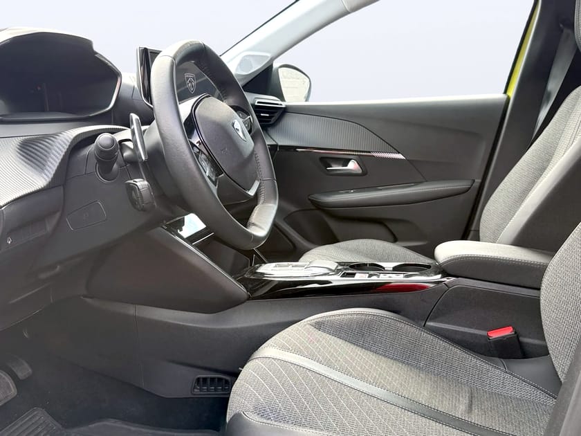Bild 5 av Peugeot 208 HYBRID 100 ALLURE AUT/NAVI/KAMEROR/CARPLAY