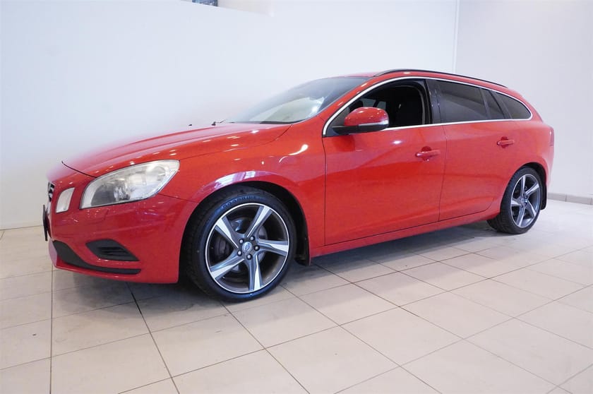 Bild 3 av Volvo V60 D5 205hk R-Design, Elstol M Minne, Dragkrok, Bluetooth