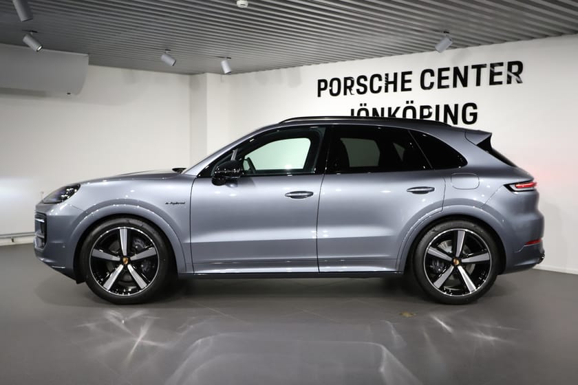 Bild 2 av Porsche Cayenne E-Hybrid Black Edition