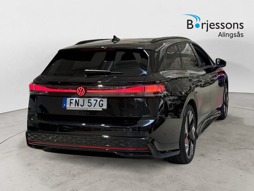 Bild 3 av Volkswagen ID.7 GTX Tourer 340hk Drag/Pano/360/H&K