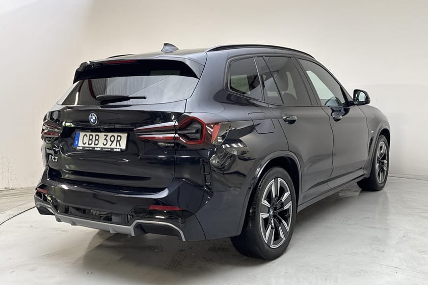 Bild 3 av BMW iX3 LCI, G08 (286hk) M Sport Helläder Inspiring