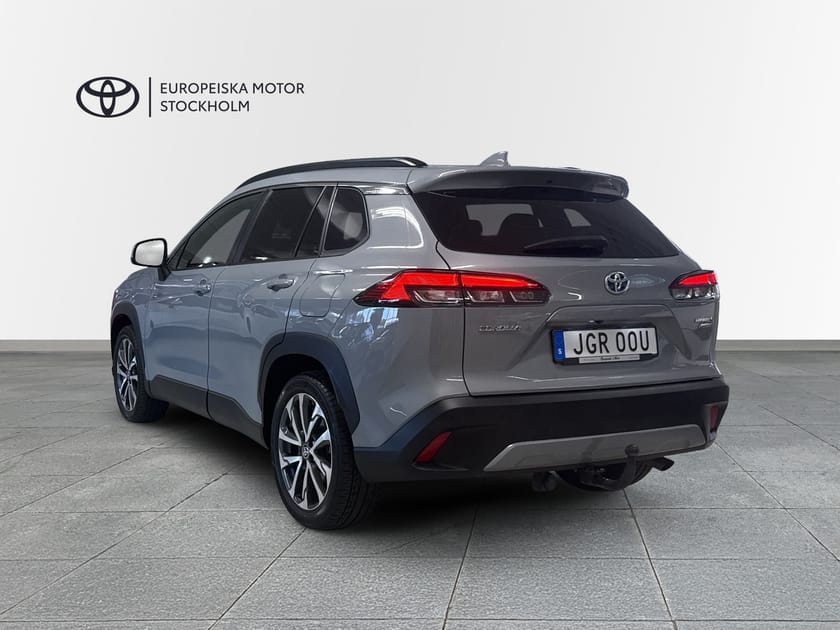 Bild 2 av Toyota Corolla Cross Hybrid AWD-i 2,0 HSD / Executive JBL Pano / Dragkrok / Vinterhjul / AU-Garanti