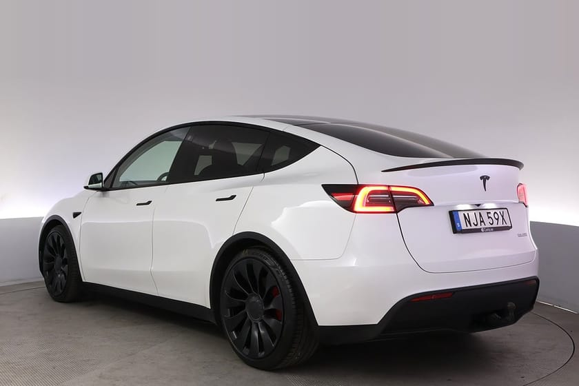 Bild 4 av Tesla Model Y Performance Autopilot Panorama Drag