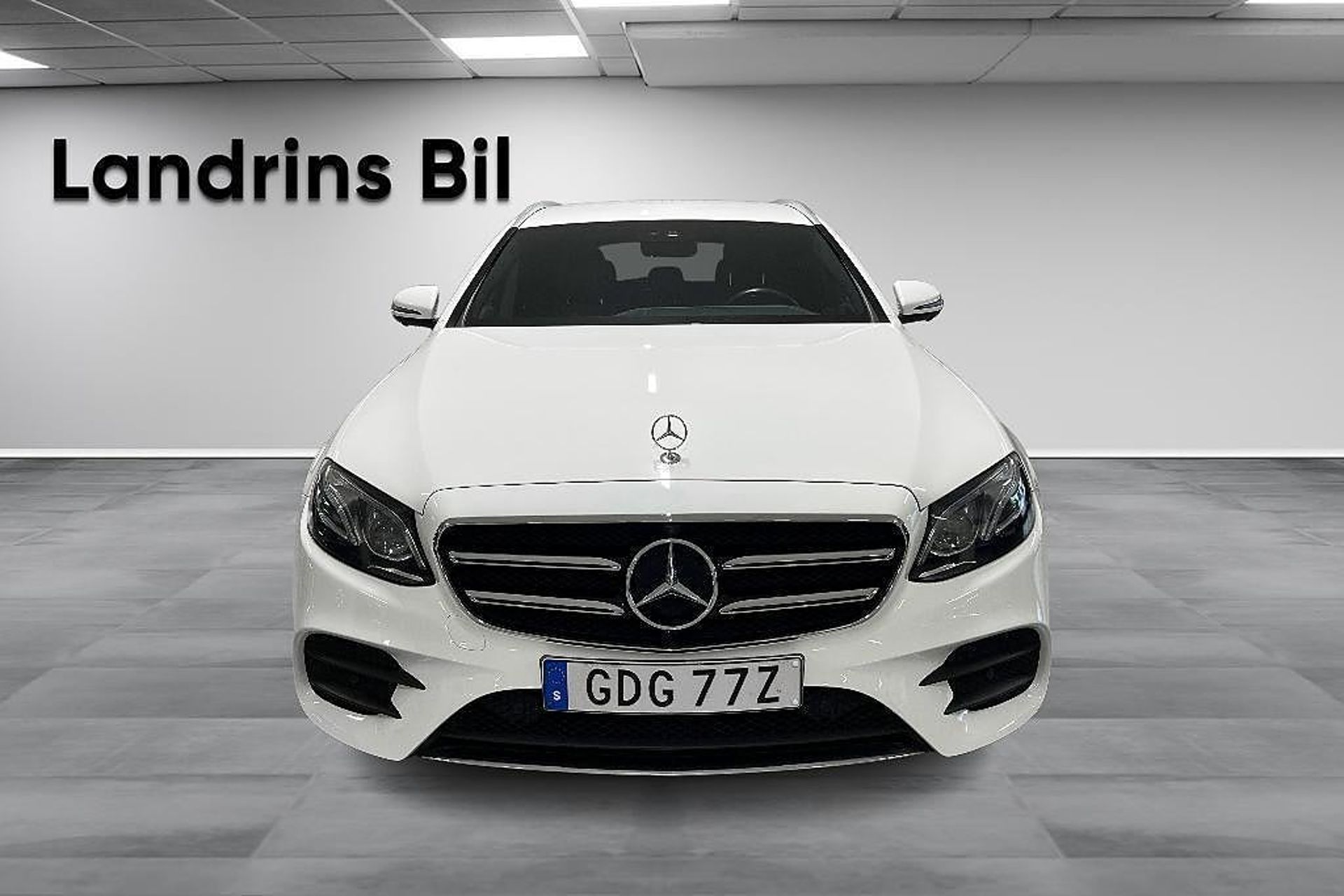 Mercedes-Benz E 2020, bild 2/10
