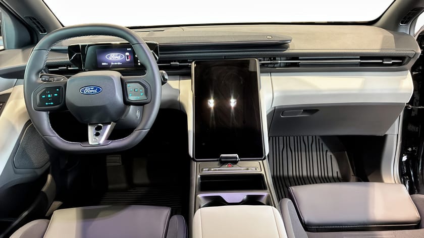 Bild 4 av Ford Capri EV Extended Range RWD LONG RANGE/ BUS EDT/ DRAG/ HEAD UP DISPLAY/ 360