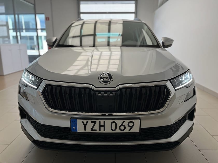 Bild 3 av Škoda Karoq Skoda SELECTION 1,5 TSI 150 HK I Bkamera/Värmare