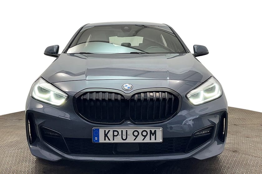 Bild 3 av BMW 118i Aut M Sport Ljuspkt Delläder P-Sens 140hk
