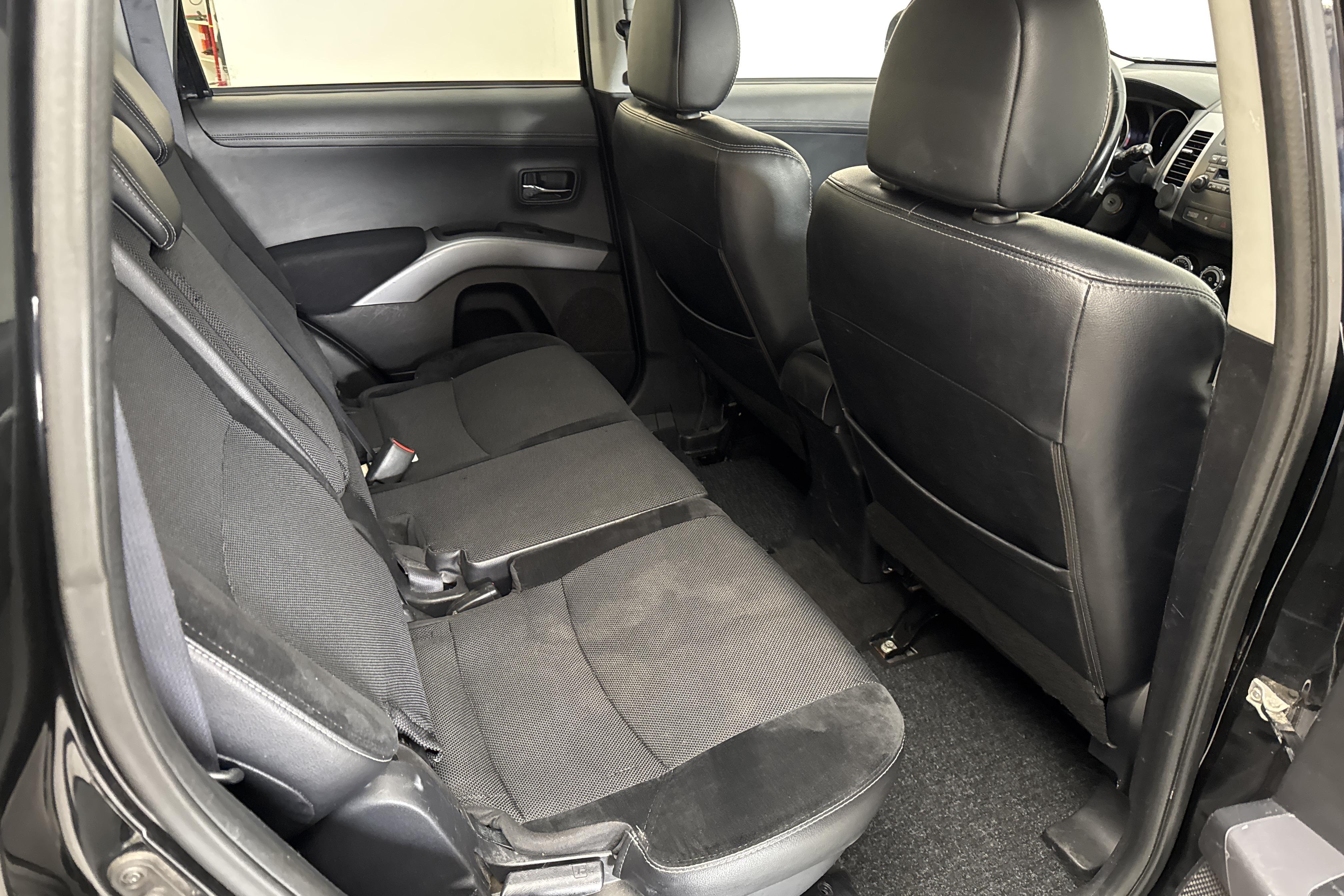 MITSUBISHI OUTLANDER 2.4 MIVEC FLEXIFUEL 170 ch BVA 4WD - 221600 km
