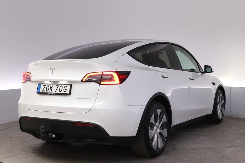 Bild 5 av Tesla Model Y Long Range AWD Autopilot Pano Drag