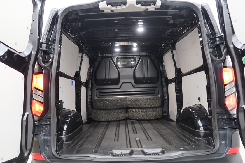 Bild 4 av Ford Transit Custom 320 Cus Skåp 2,0 170 Tren 320L A AWD
