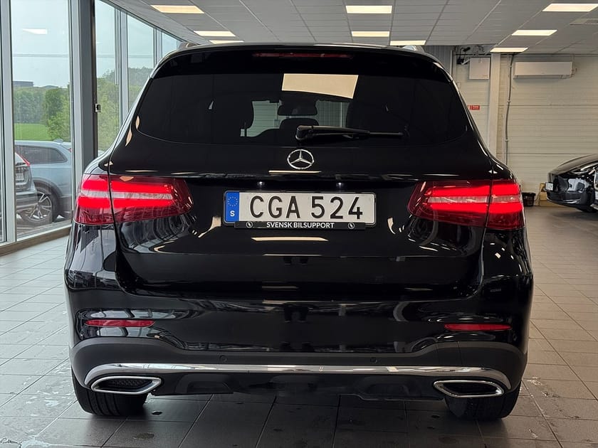 Bild 3 av Mercedes-Benz GLC 250 d 4MATIC Pano Värm Drag