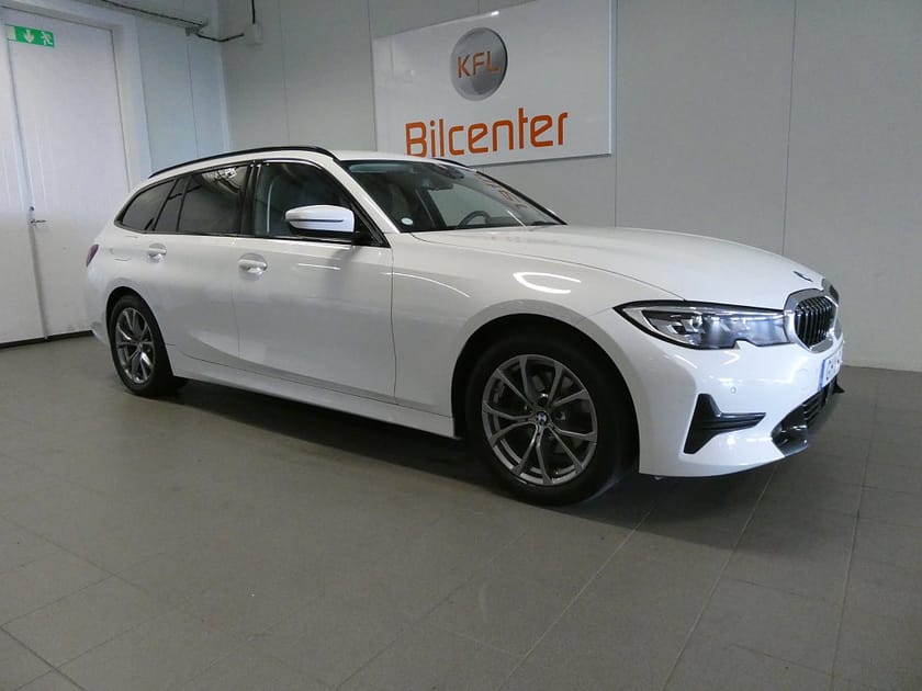 Bild 4 av BMW 320d xDrive Touring Sport line Aut-Drag-Navi-Rattvärme-Adaptiv-SoV