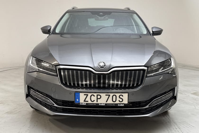 Bild 5 av Škoda Superb iV Kombi PHEV (218hk) L&K Business Adventure