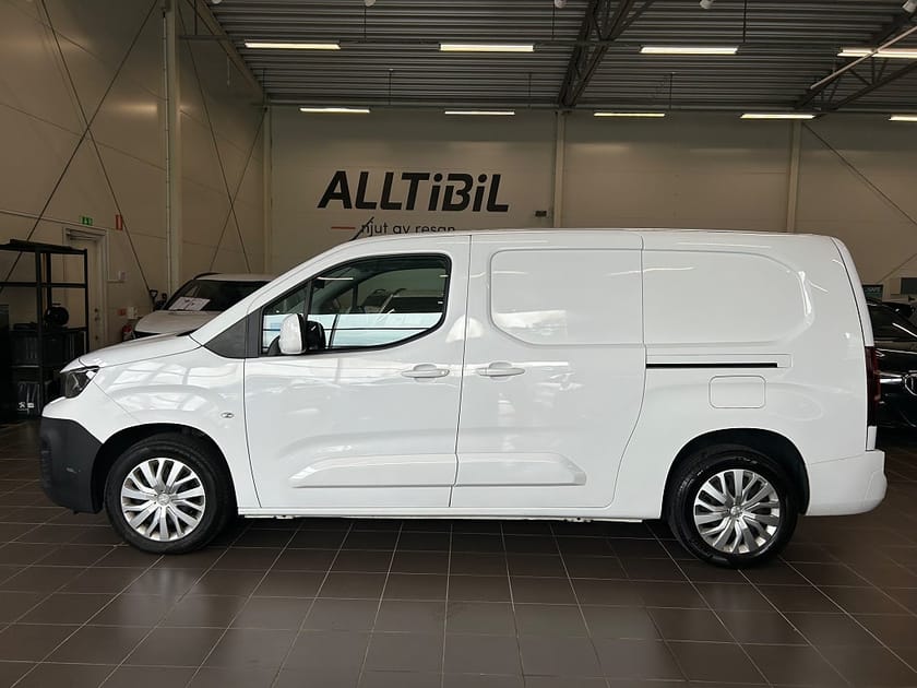 Bild 4 av Peugeot Partner Utökad Last PRO+ L2 1.5 BHDi 130 AUT Kamera/Värmare/Drag/V-däck