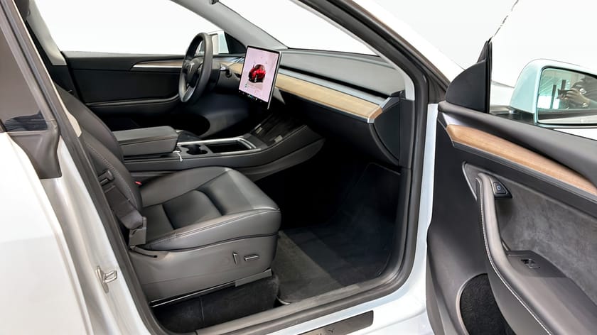 Bild 3 av Tesla Model Y Long Range AWD