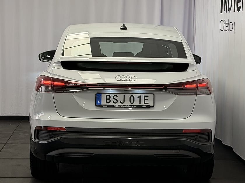 Bild 4 av Audi Q4 40 Sportback e-tron Svart opt/Rattvärme/Kamera/21"
