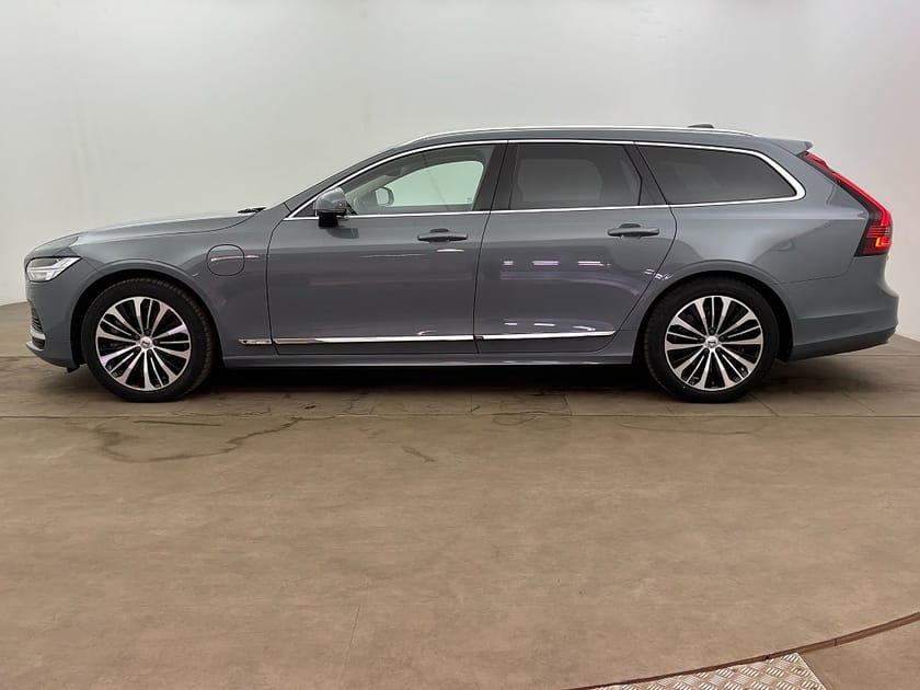 Bild 3 av Volvo V90 Recharge T6 AWD 350hk Core Bright B-kamera Dragkrok