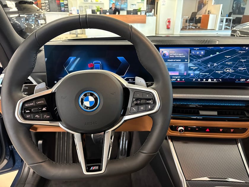Bild 5 av BMW 330e xDrive Touring M-Sportpaket Head up-display H/K