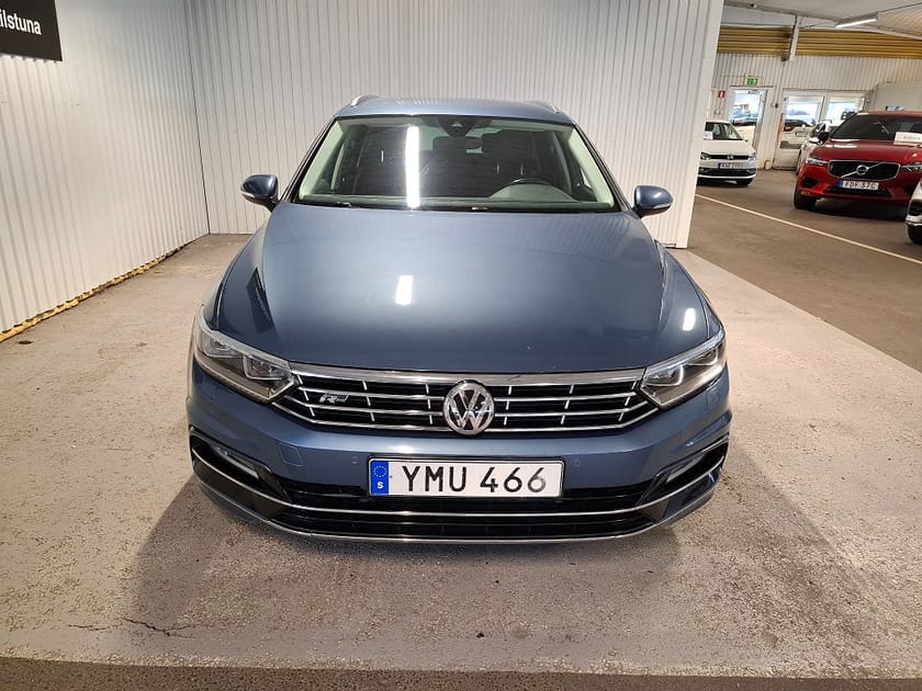 Bild 2 av Volkswagen Passat Sportscombi 2.0 TDI R-Line Cockpit/Värm/Ad Farth/Drag