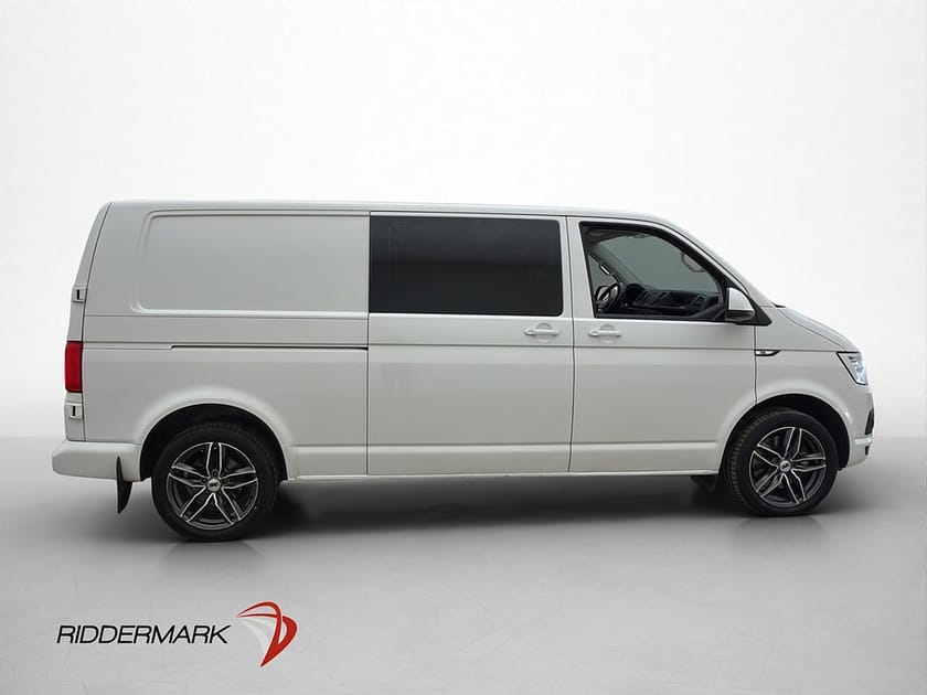 Bild 2 av Volkswagen Transporter Kombi L2 4M Värmare 5-Sits LED Drag