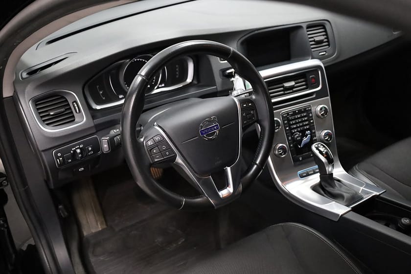Bild 5 av Volvo V60 D5 Twin Engine AWD | Dragkrok | Momentum