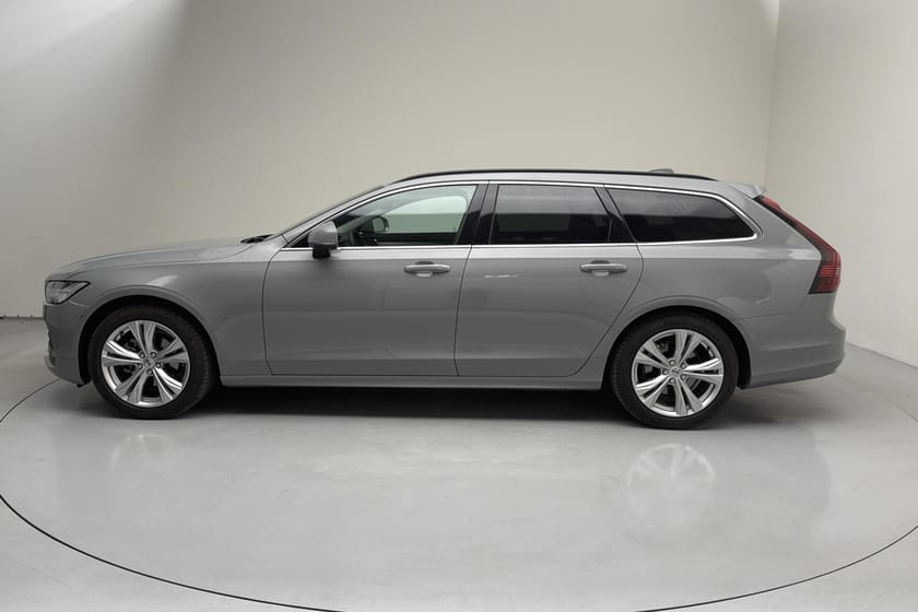 Bild 2 av Volvo V90 B4 Mildhybrid, Bensin 190hk Core 360 GPS Drag