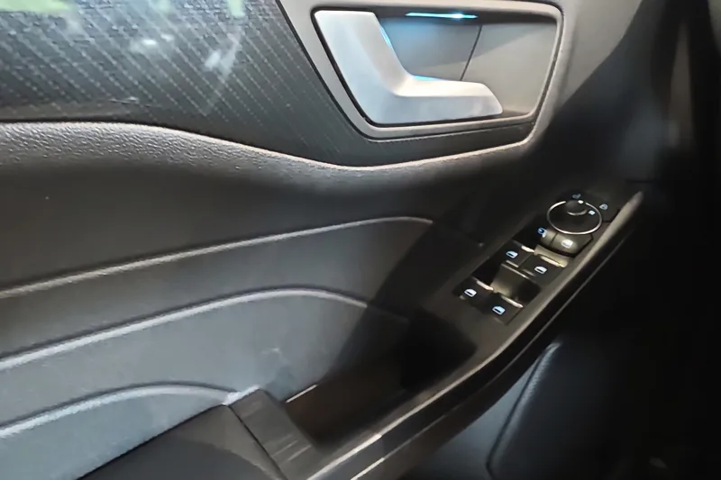 Ford Kuga Plug-In Hybrid bilde 15