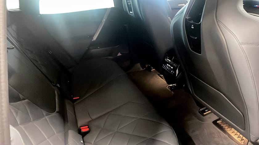 Bild 5 av BMW iX xDrive60 Fully Charged M Sport Pro H&K DAP Pano