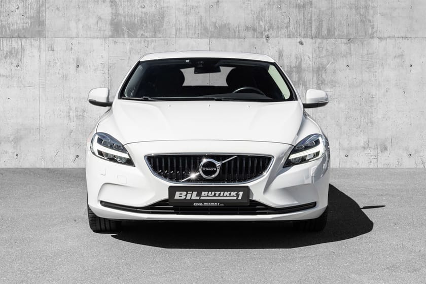 Bilde 3 av Volvo V40 T2 Momentum / Varmer / Ryggekamera / DAB+