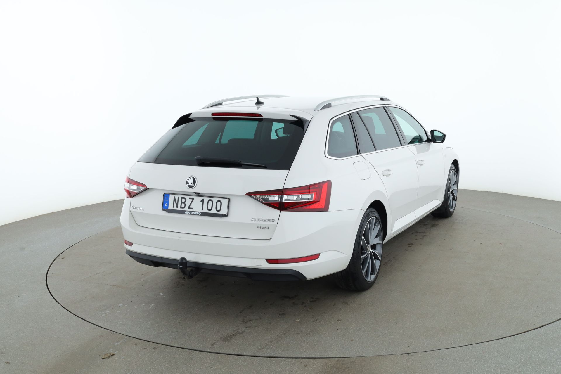 Skoda Superb 2.0 TDI 4x4 SCR 2019, kuva 6/10