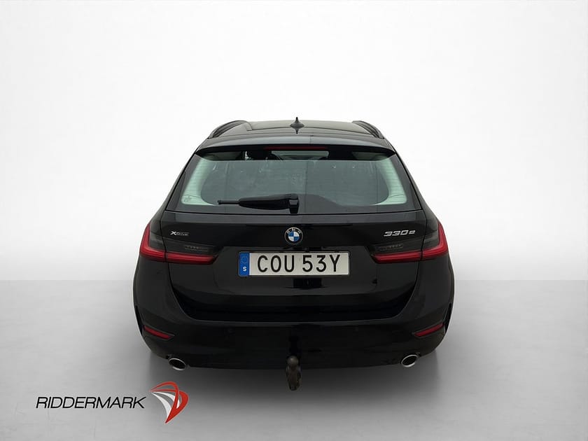 Bild 5 av BMW 330e xDrive Touring 330 Sport line Cockpit B-Kamera Drag Navi