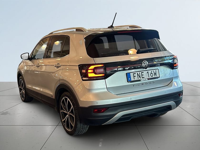 Bild 5 av Volkswagen T-Cross 1.0 TSI GT Värmare/Backkamera/Dragkrok/Ad.Fhåll/1Ägare!