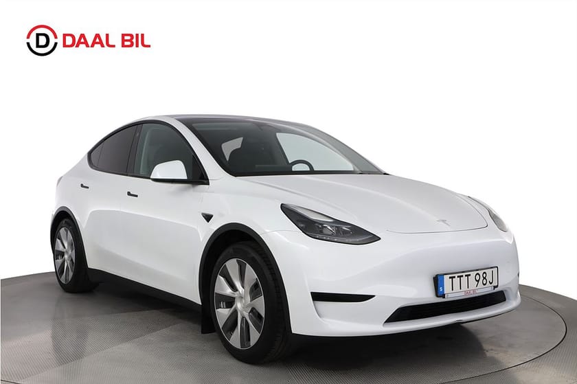 Bild 3 av Tesla Model Y Standard Range RWD 60 kWh 299HK PVÄRM DRAG AUTOPILOT B-KAM