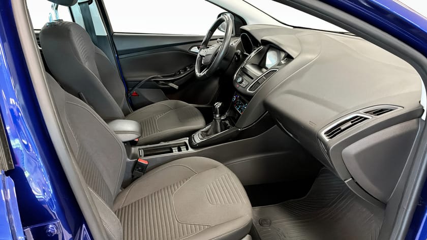 Bild 3 av Ford Focus Kombi 1.0 EcoBoost Manuell, 100hk, nybytt kamrem
