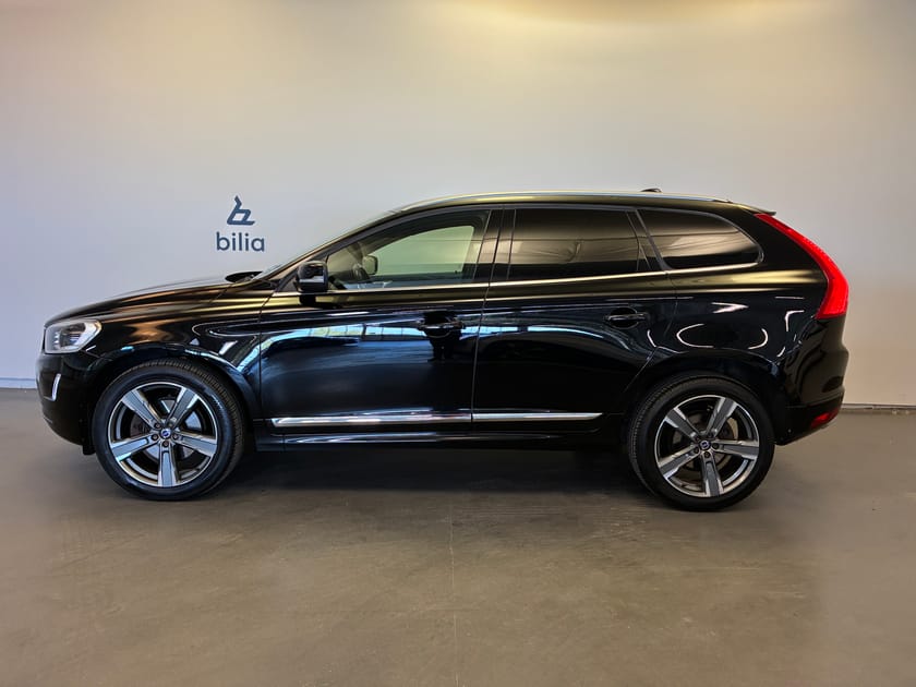 Bild 3 av Volvo XC60 D4 AWD Classic Summum / Keyless / BLIS / Backkamera / Rattvärme /
