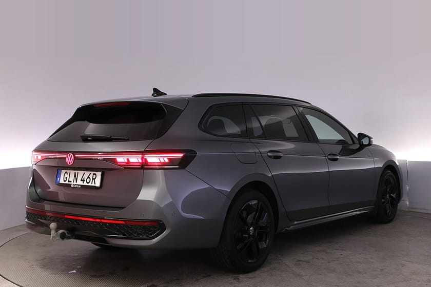 Bild 5 av Volkswagen Passat Variant eHybrid R-line Black Style Drag