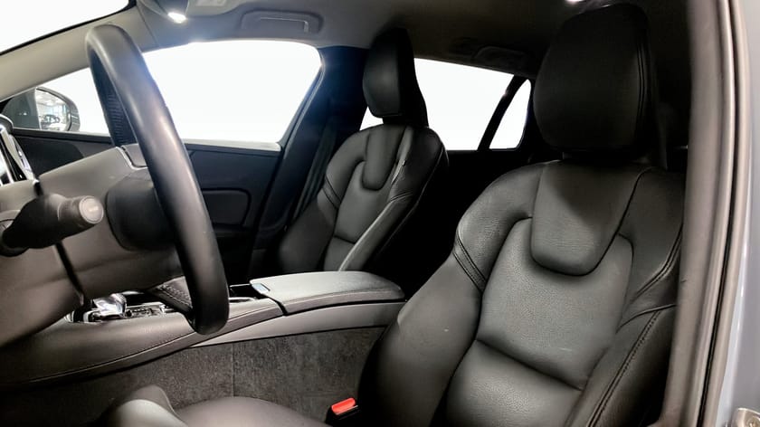 Bild 4 av Volvo V60 Recharge T8 AWD // INSCRIPTION