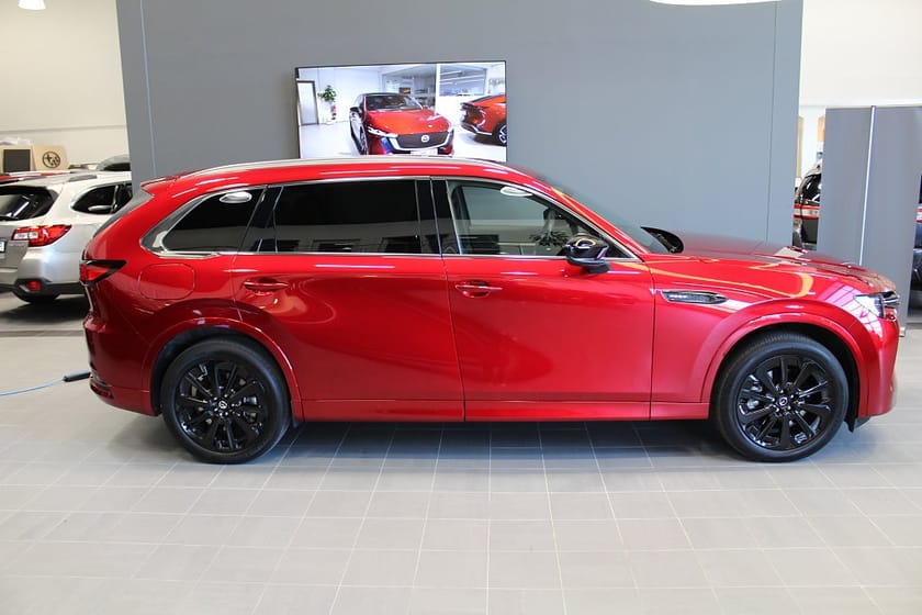 Bild 2 av Mazda CX-80 PHEV 2.5 AWD A8 Homura COSO (7 Sits)
