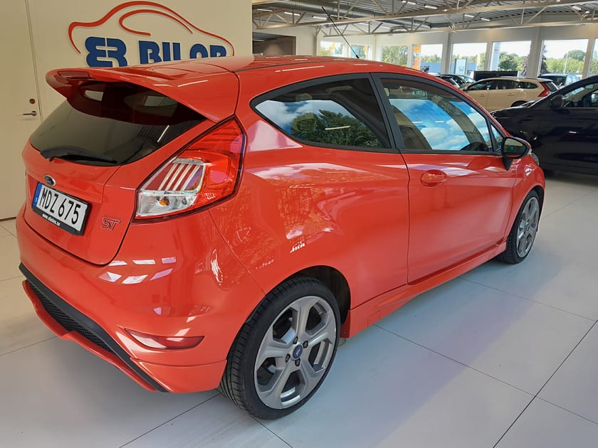 Bild 4 av Ford Fiesta ST 182 hästkrafter