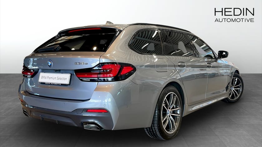 Bild 2 av BMW 530e xDrive Touring M-Sport Drag Rattvärme Komfortöppning