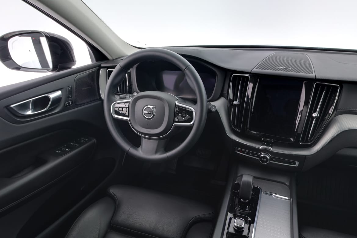 Volvo XC60 2023 - miniatyr 8