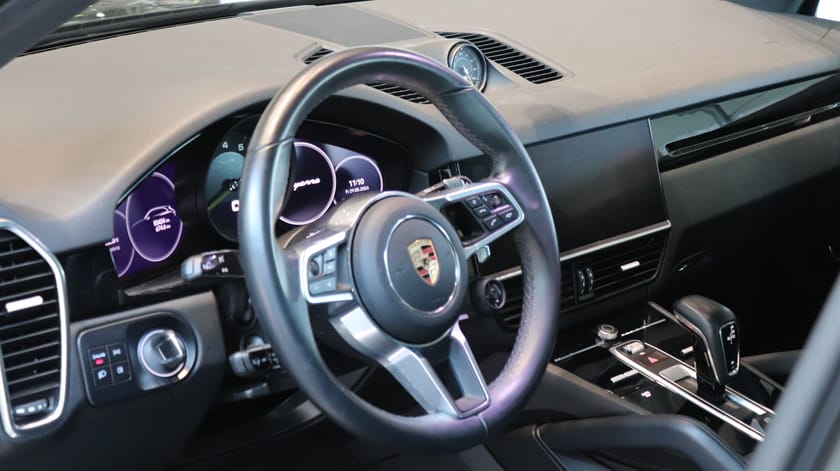 Bild 4 av Porsche Cayenne E-Hybrid 462 hk / BOSE Surround / LED-Matrix