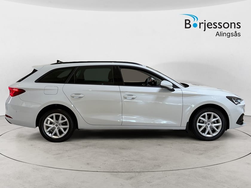 Bild 2 av SEAT Leon Sportstourer Style eTSI 150hk Värmare/Drag/Backkamera